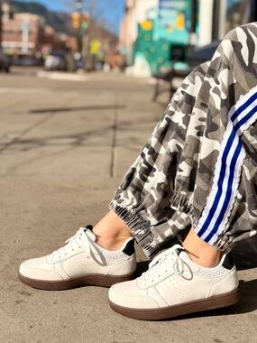 Woden Bjork Sneaker in Blanc/Black